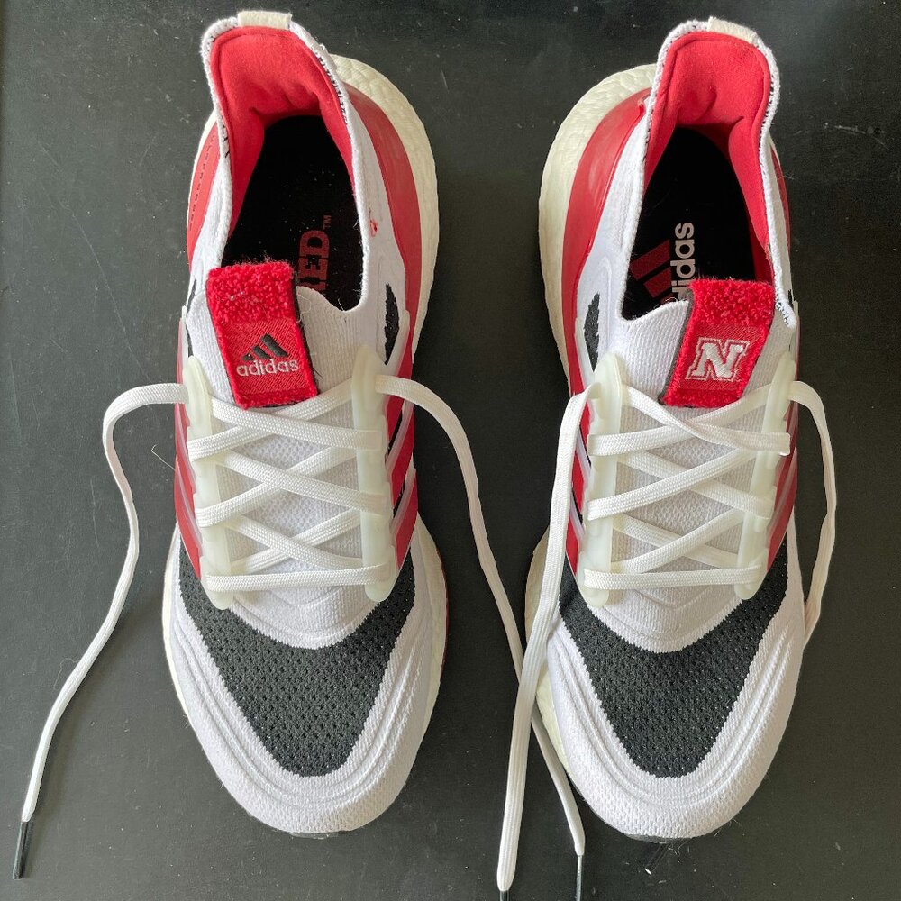 Adidas University of Nebraska Cornhuskers Ultraboost Running Shoes Men's Size 9